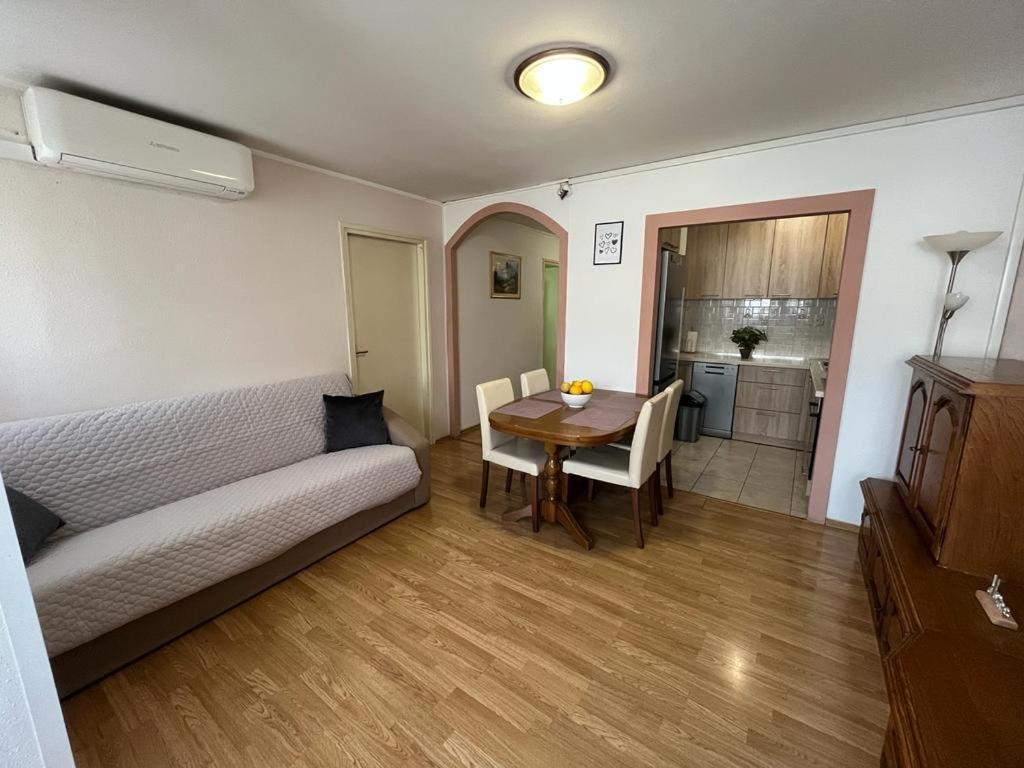 شيبينيك Apartman Spahija المظهر الخارجي الصورة